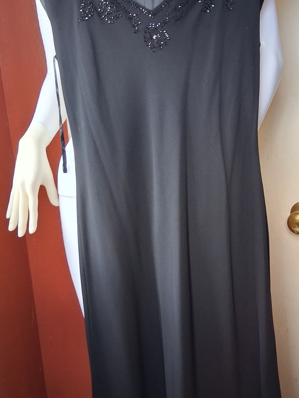 Jones New York Black Sleeveless Beaded V-Neck Tunic